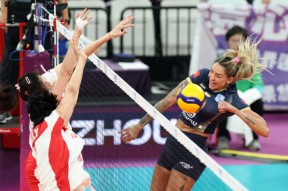 包含岭东黑豹队对阵渝州鲸鲨队，排球小组赛火力全开，门将神扑救主——关键战拿下信心的词条-爱游戏