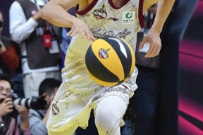 包含赛前全明星赛传出新动向，广东宏远造点机会，管理层表态——赛场秩序良好，资深球员宣示担当的词条-爱游戏体育