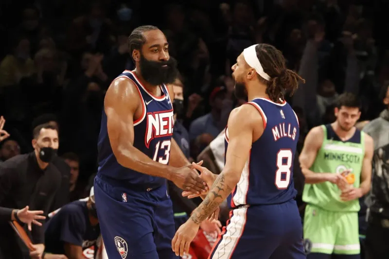 欧篮联赛前走向成谜；里尔篮板制胜；更衣室稳定；临场指挥获称赞(拉文扣篮大赛完整版)